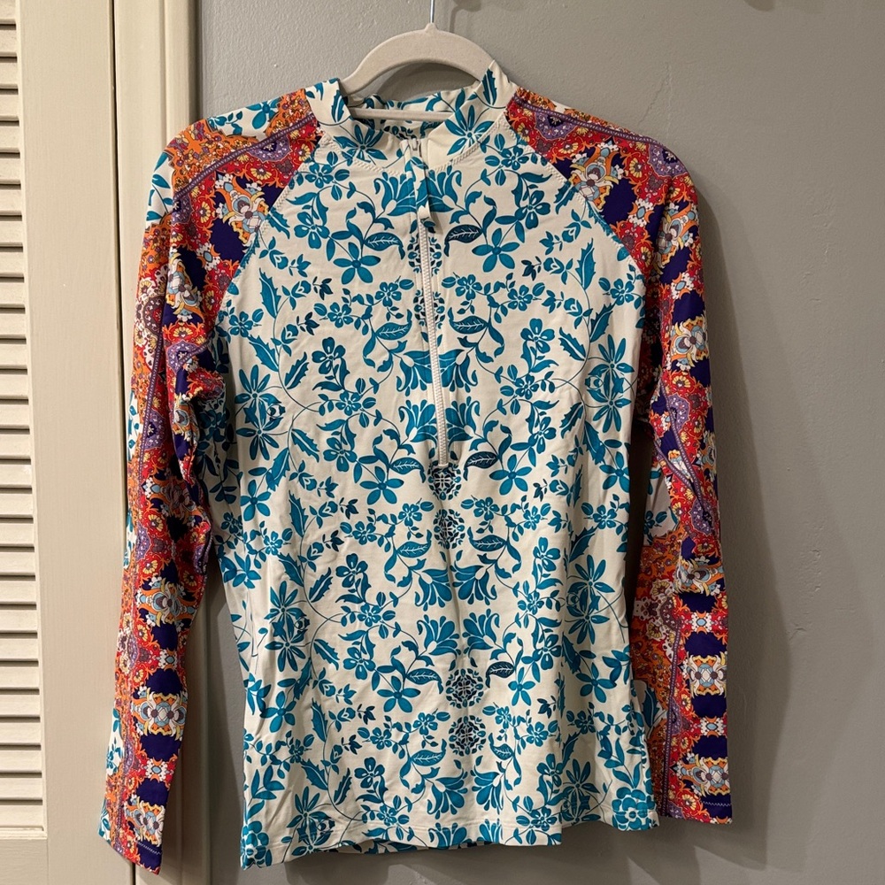 Johnny Was Multicolor Floral Long Sleeve Rash Guard, size XXL, never worn